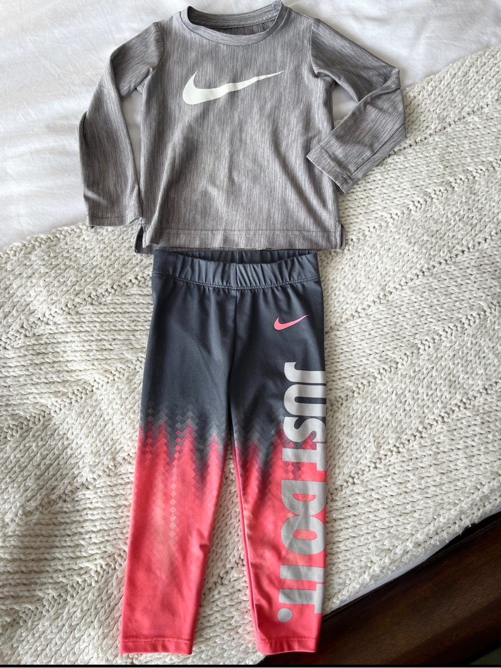 Nike Dri-Fit 2T toddler girl outfit. Like new!